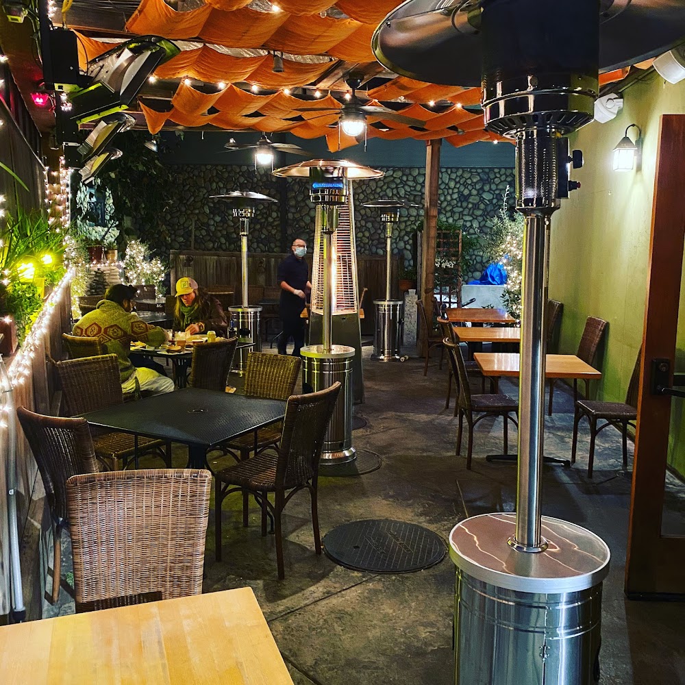 Canyon Bistro & Wine Bar