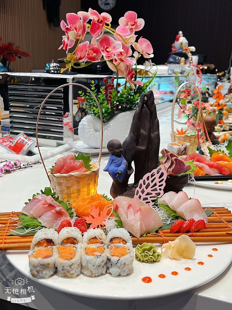 BLUE FIN JAPANESE SUSHI & STEAKHOUSE
