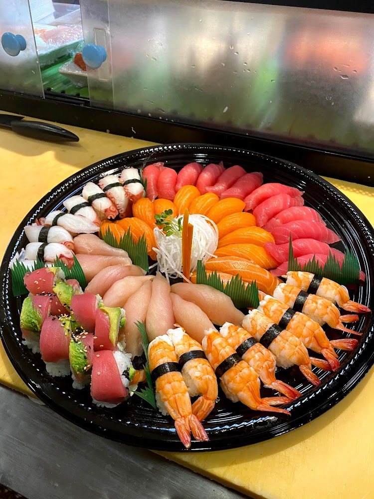 Yummy sushi Food truck