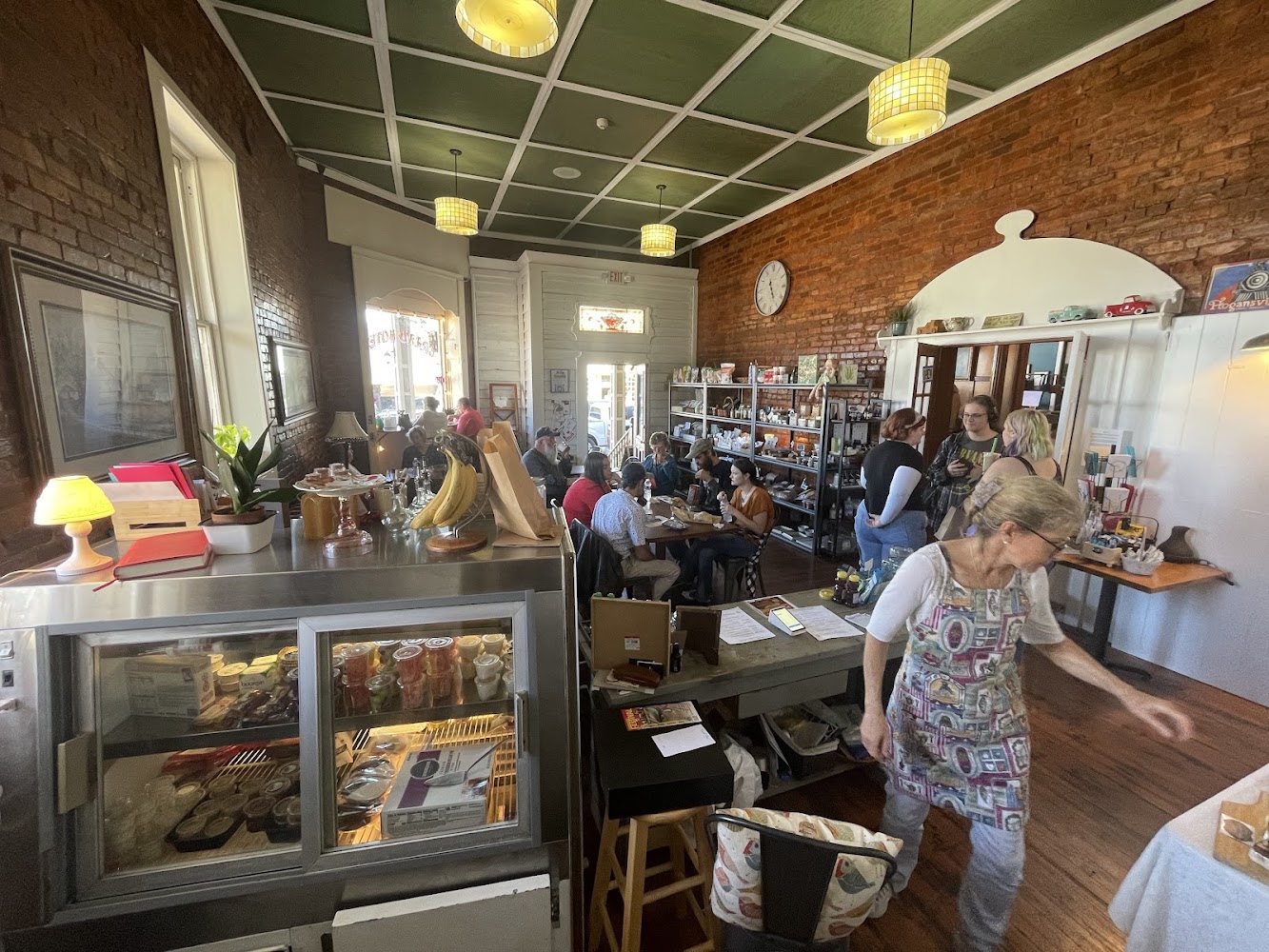 Grand Market & Cafe