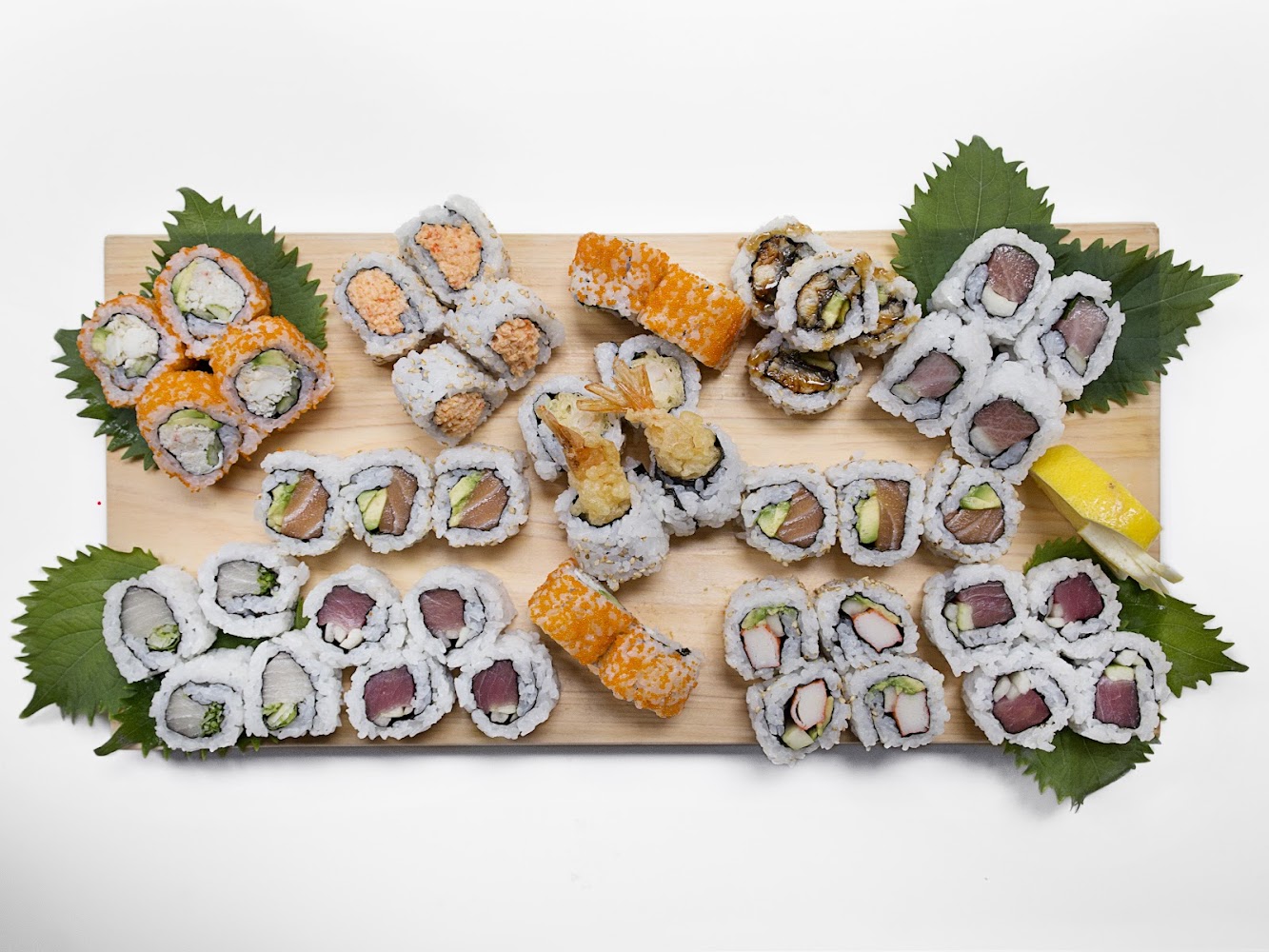 MakiMaki Sushi – 1 NY Plaza