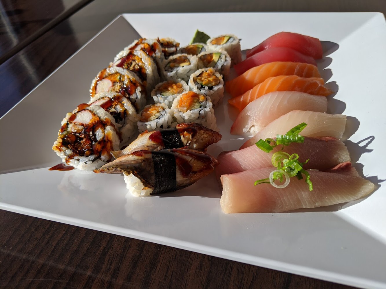 Mom & Pop Poké & Sushi