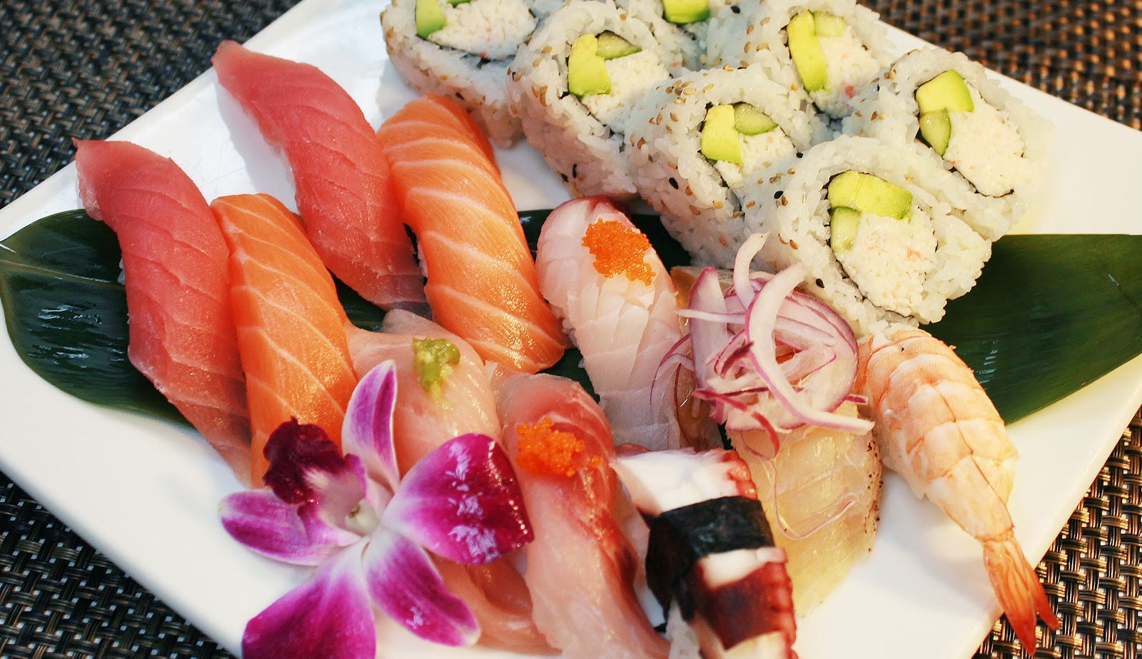 Oki Doki roll and sushi