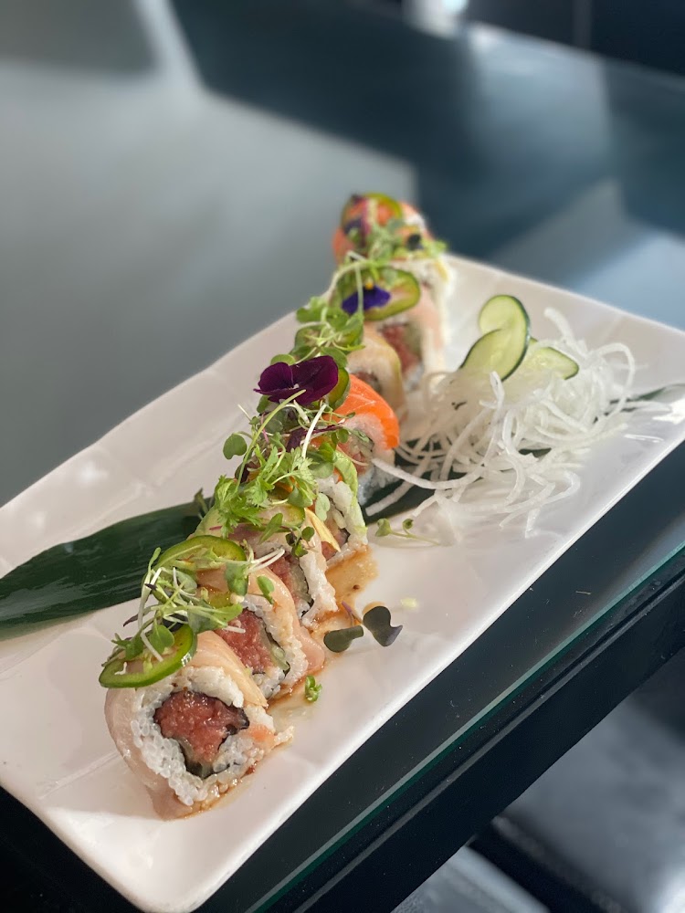 Flamin’ Phó & Sushi Bar
