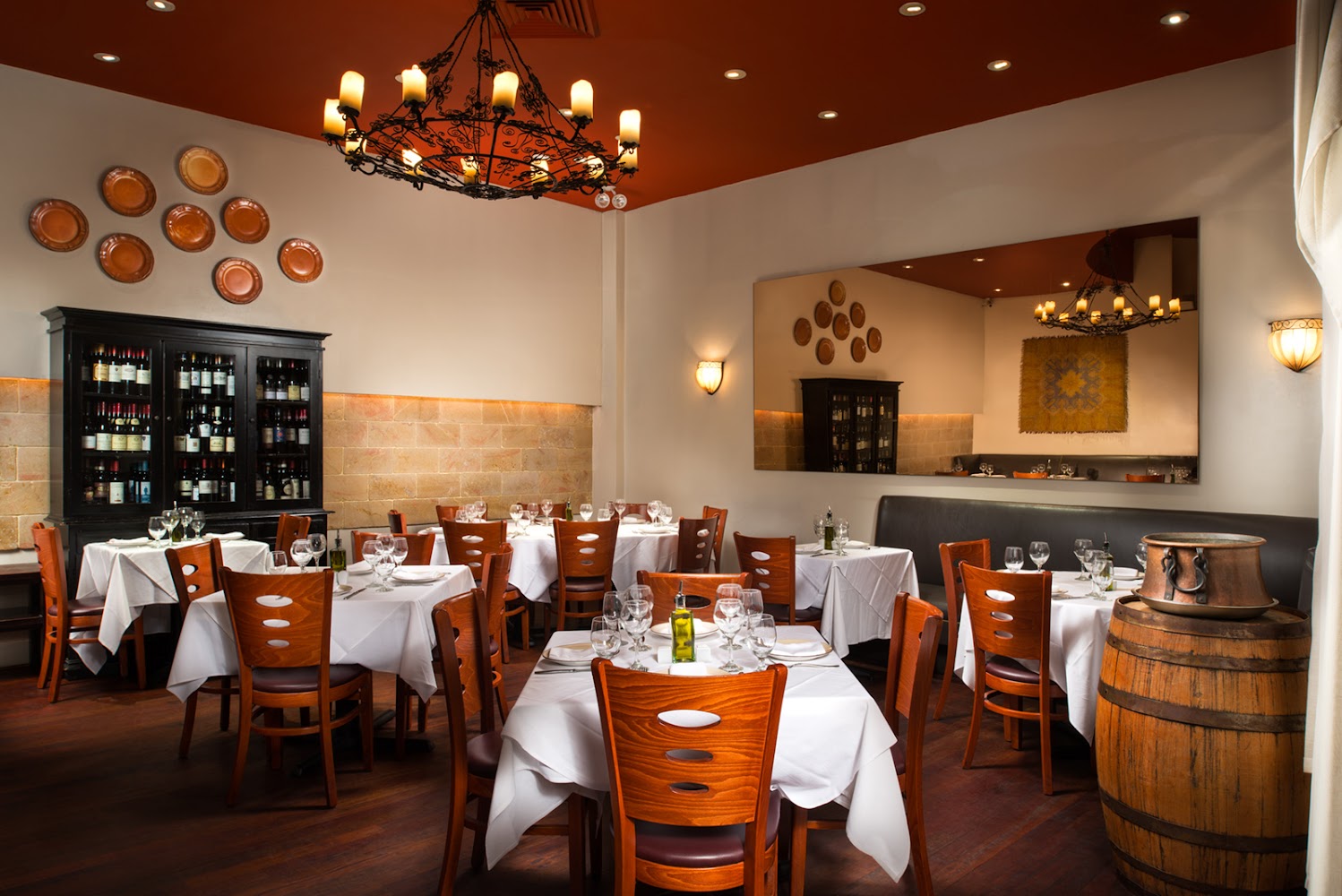 Kellari Taverna