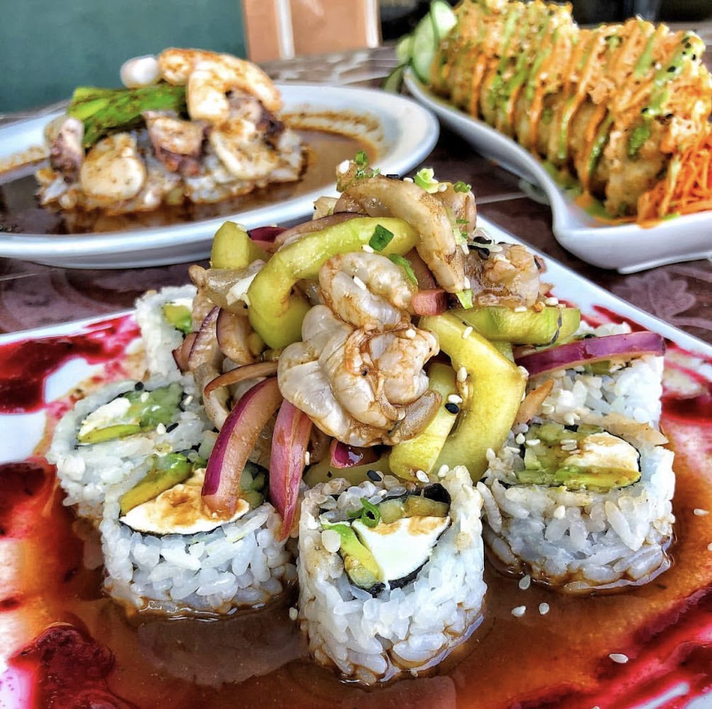 Emporio Sushi & Mariscos